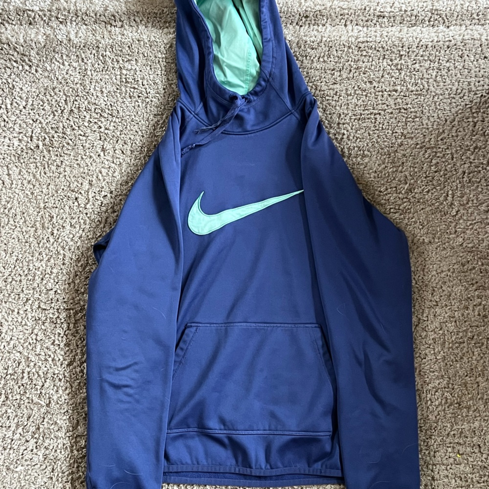 womens nike sweatshirt
